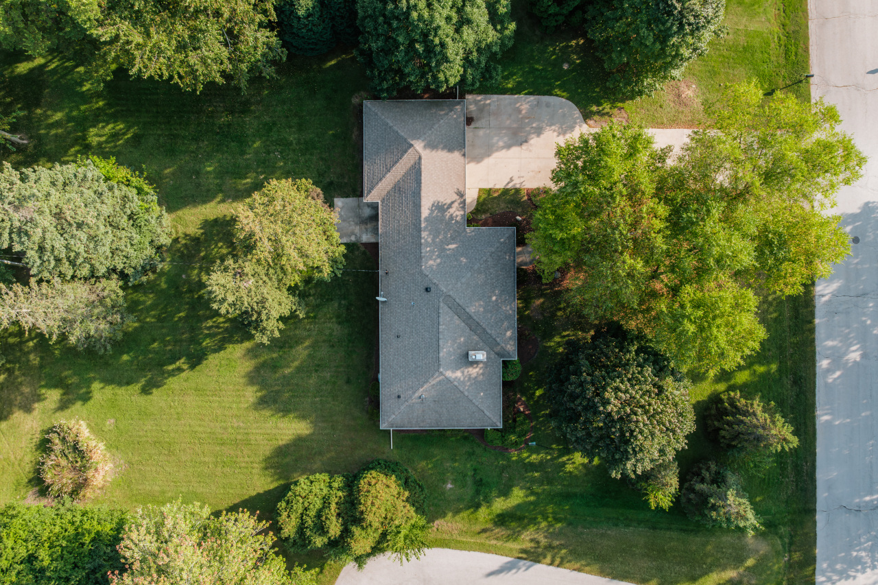 1920 Fairhaven Boulevard Elm Grove, WI 53122 - Photo 46 of 50 1920 Fairhaven Blvd