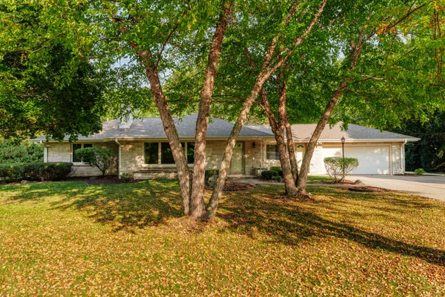 $650,000 | 1920 Fairhaven Boulevard, Elm Grove, WI 53122