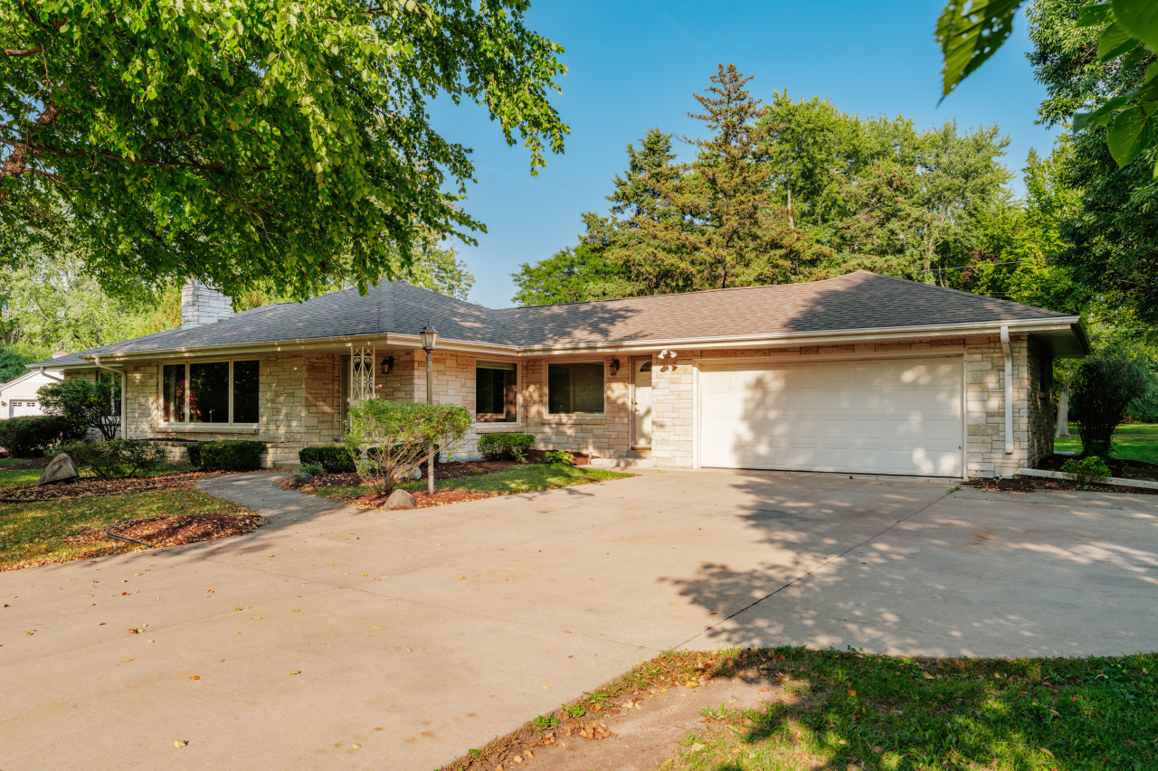 1920 Fairhaven Boulevard Elm Grove, WI 53122 - Photo 49 of 50 1920 Fairhaven Blvd