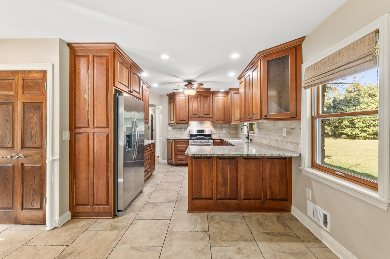 1920 Fairhaven Boulevard Elm Grove, WI 53122 - Photo 10 of 50 1920 Fairhaven Blvd