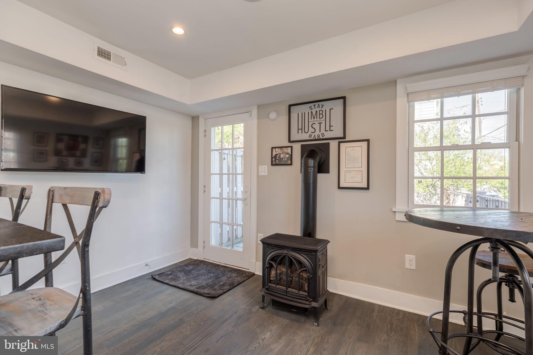601 South St Asaph Street Alexandria, VA 22314 - Photo 12 of 47 Family Room