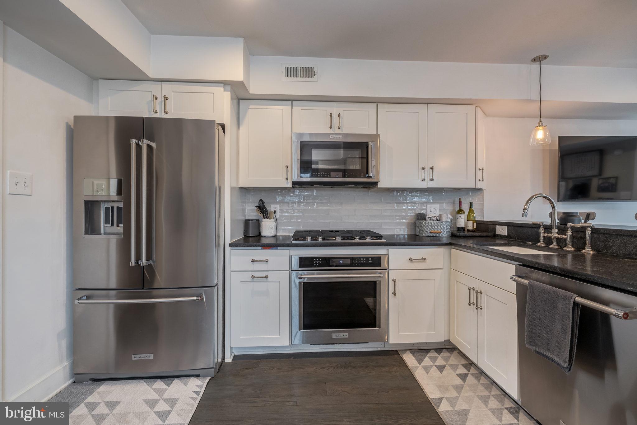 601 South St Asaph Street Alexandria, VA 22314 - Photo 18 of 47 Kitchen