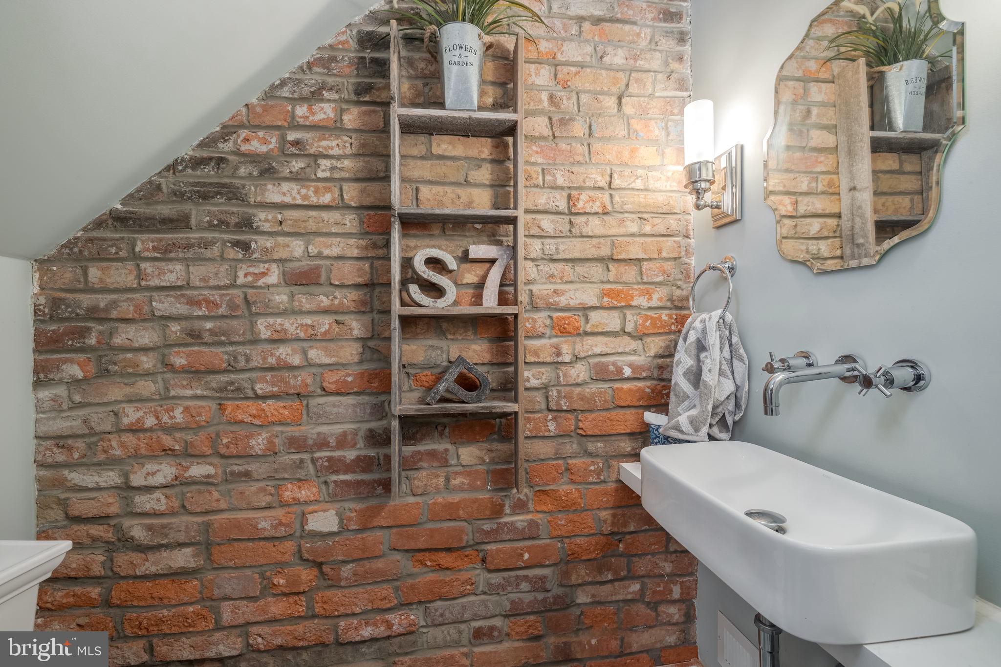 601 South St Asaph Street Alexandria, VA 22314 - Photo 21 of 47 Powder Room