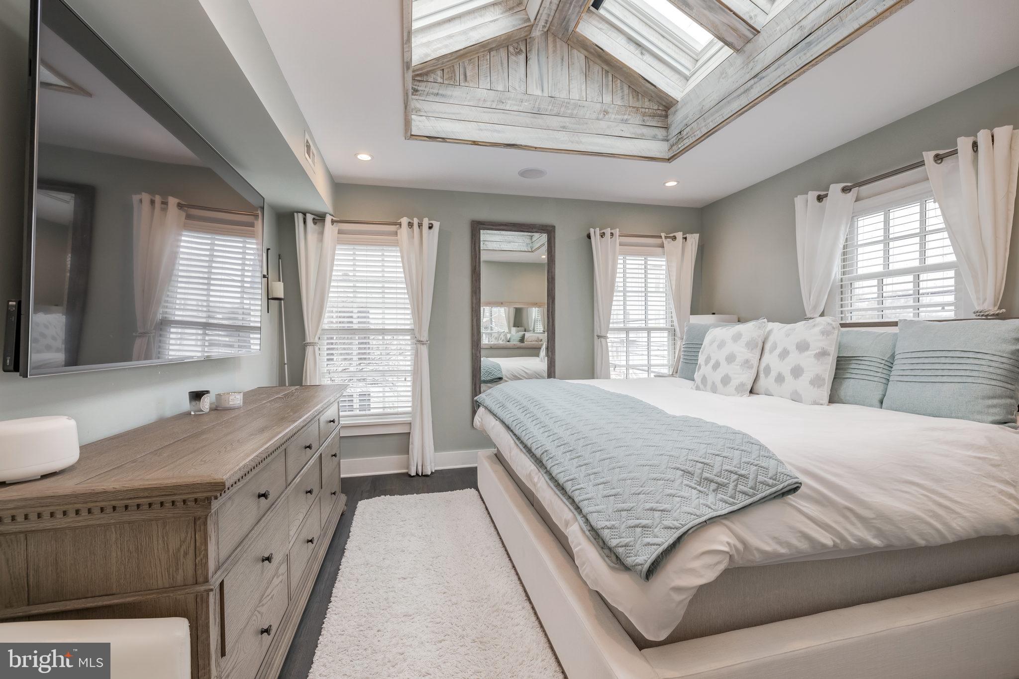 601 South St Asaph Street Alexandria, VA 22314 - Photo 31 of 47 Primary Bedroom