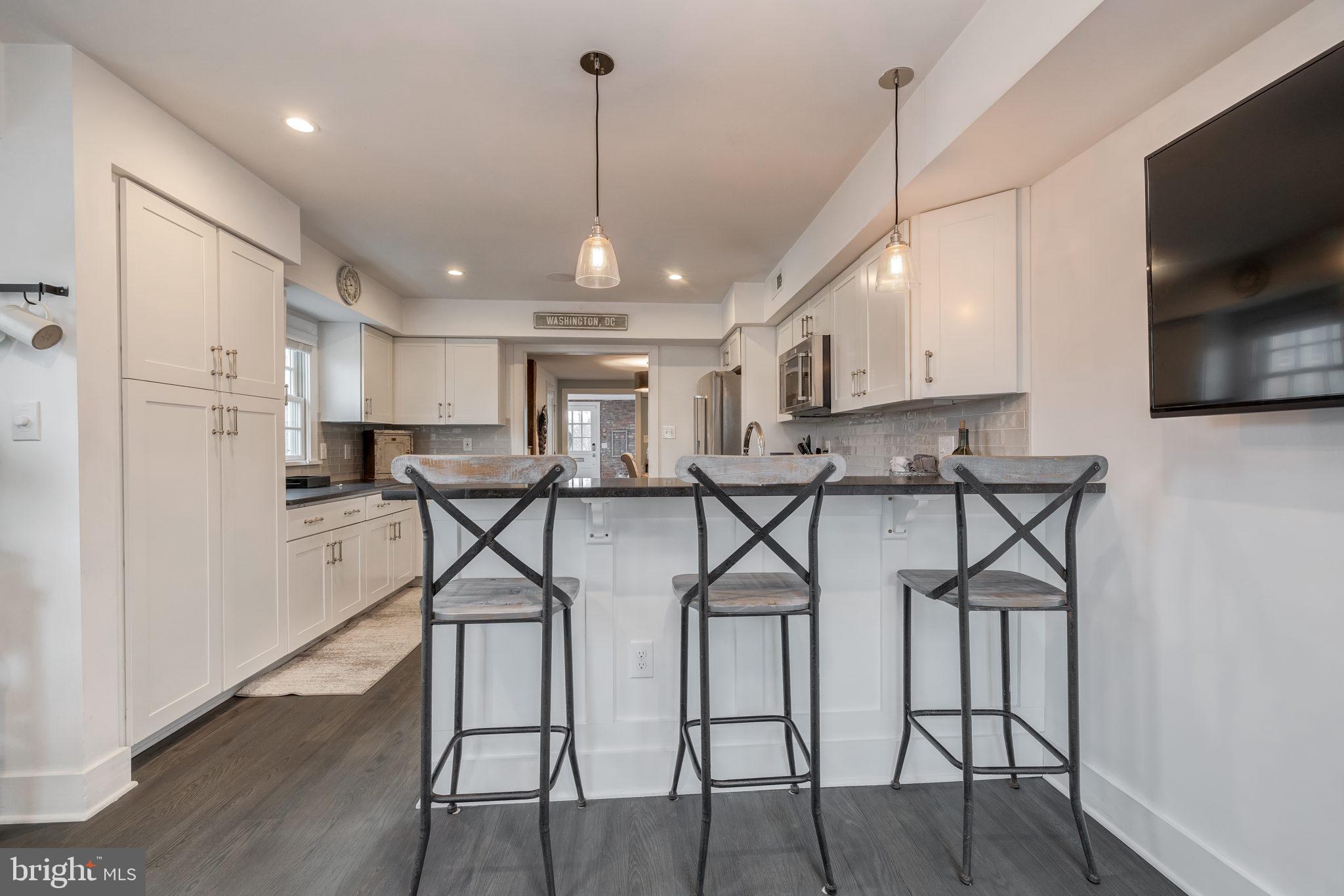 601 South St Asaph Street Alexandria, VA 22314 - Photo 10 of 47 Kitchen
