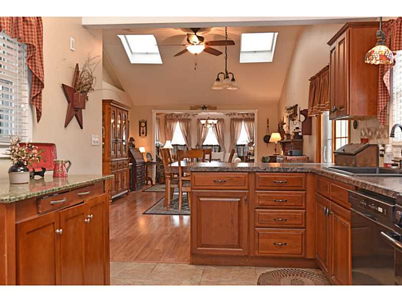 15 Whippoorwill Road Warwick, RI 02888 - Photo 9 of 24 Kitchen.