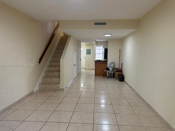 $2,500 | 2310 West 60th Street, Unit 9G, Hialeah, FL 33016