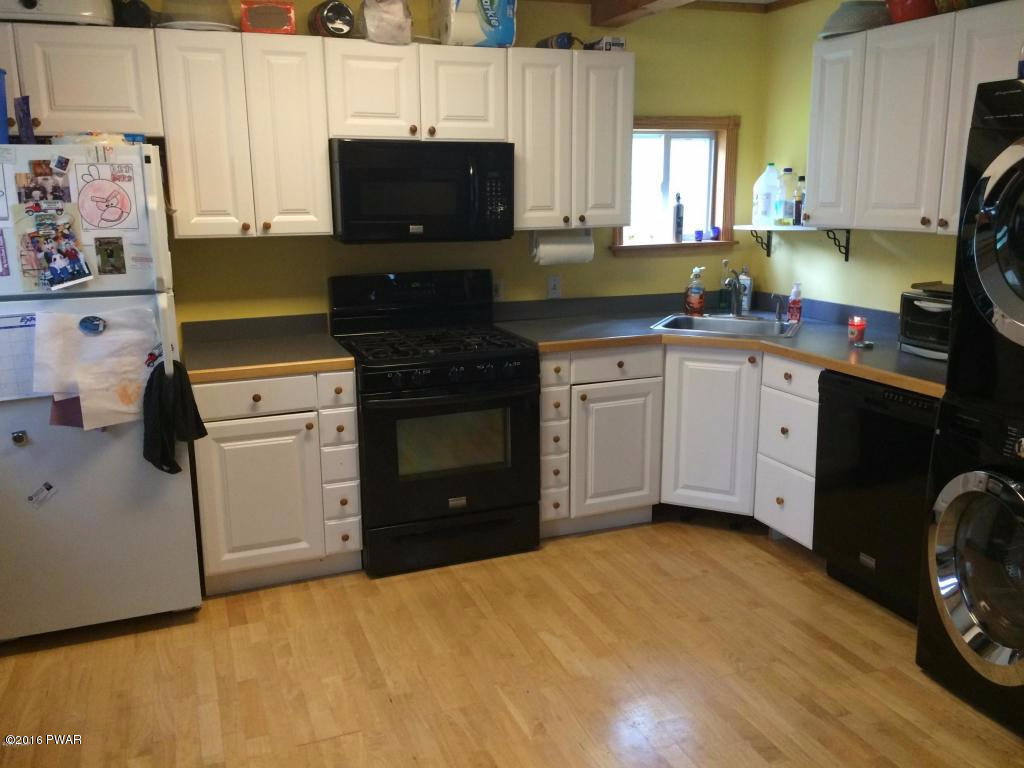 139 Dirk Road Tafton, PA 18464 - Photo 5 of 37 5 Kitchen