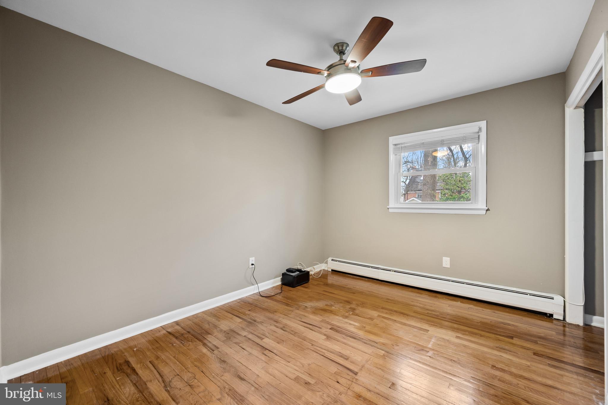 1213 Dale Drive Silver Spring, MD 20910 - Photo 24 of 33 2nd bedroom