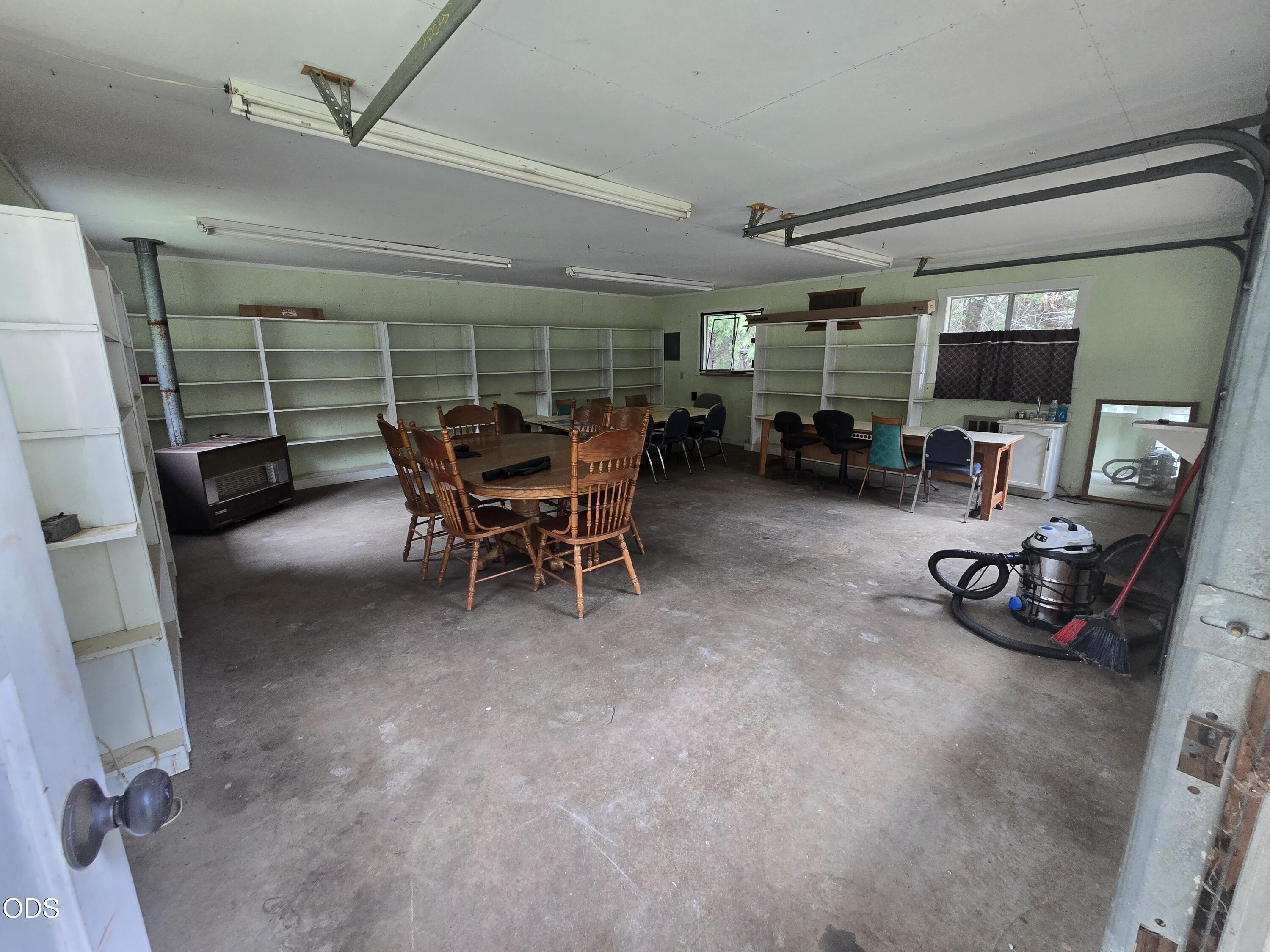 3890 Pleasant Creek Road Rogue River, OR 97537 - Photo 6 of 12