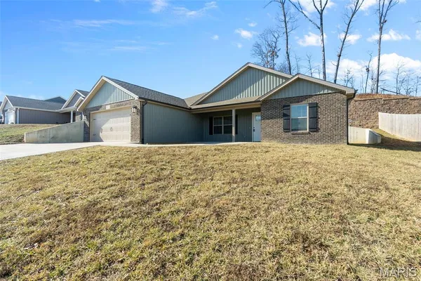 $300,000 | 983 Rifle Dr Cape, Cape Girardeau, MO 63701
