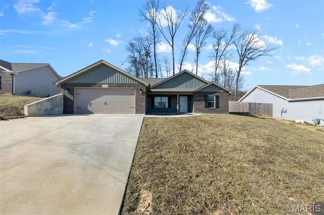 $300,000 | 983 Rifle Dr Cape, Cape Girardeau, MO 63701