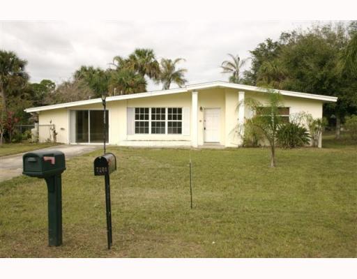 7100 Roberts Road Fort Pierce, FL 34951 - Photo 1 of 7 Primary Photo
