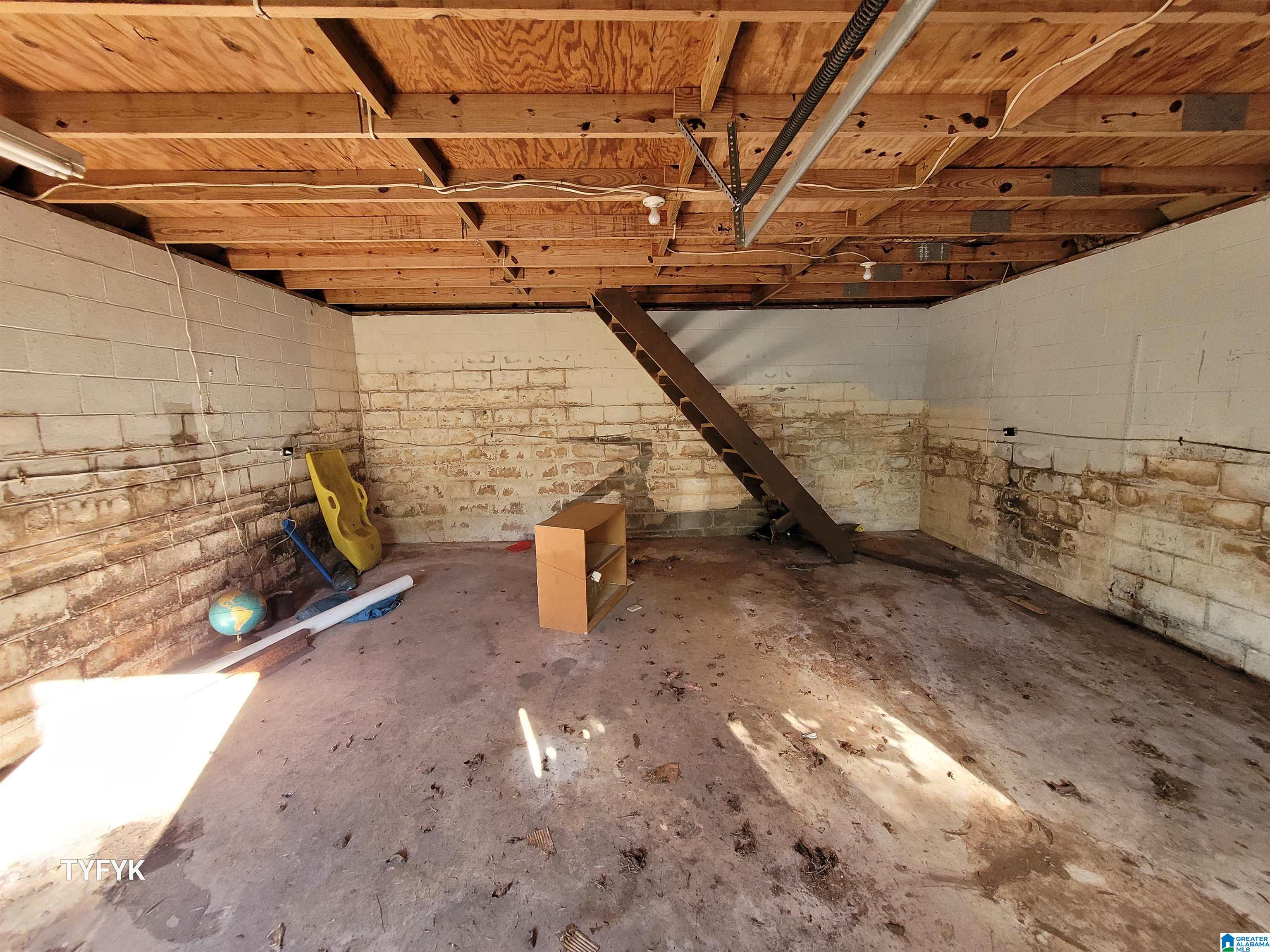 536 Camellia Road Birmingham, AL 35215 - Photo 27 of 32