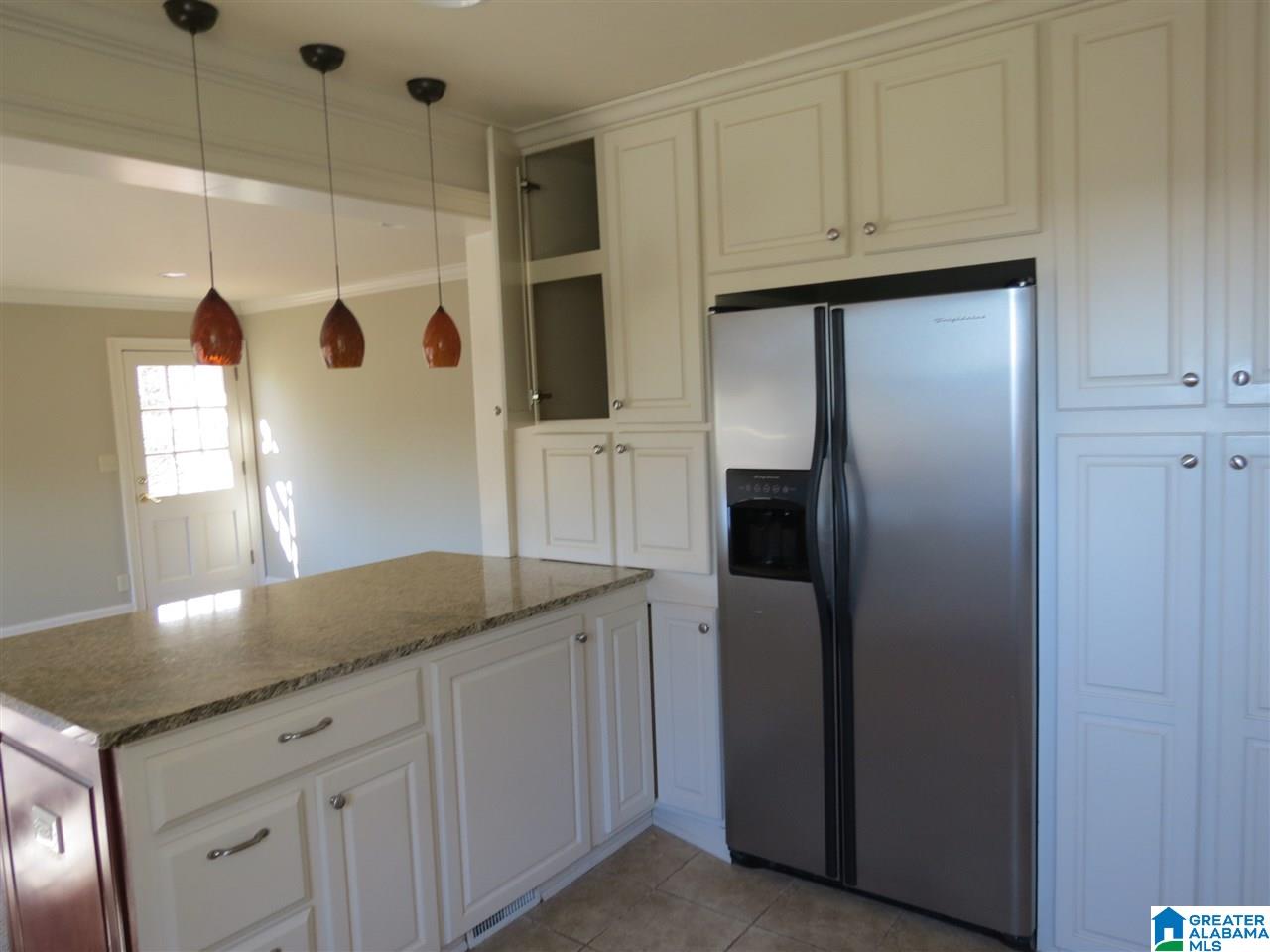 3137 Woodridge Road North Birmingham, AL 35223 - Photo 16 of 38
