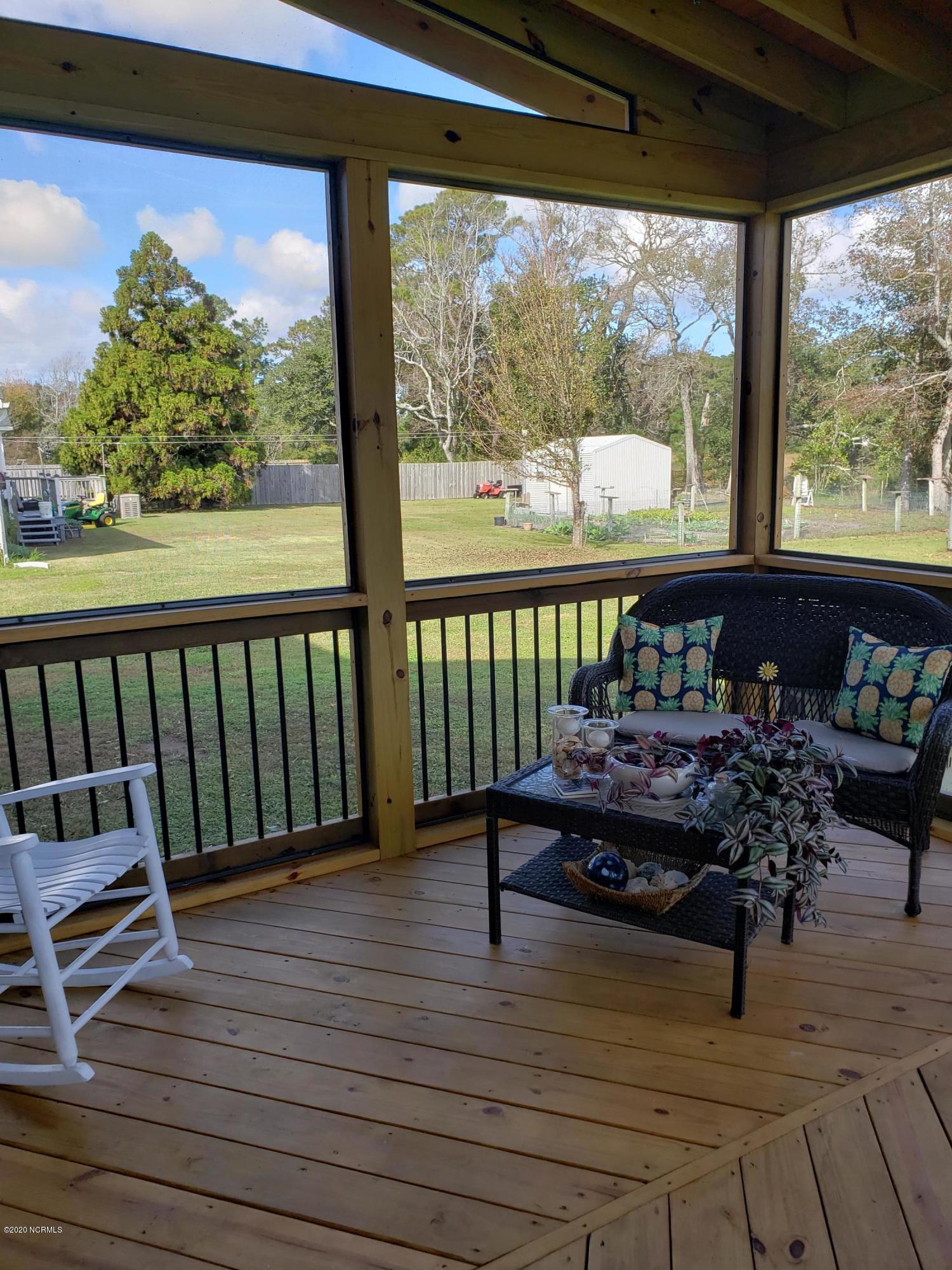 1806 Paulette Road Morehead City, NC 28557 - Photo 28 of 39 Could you relax here?