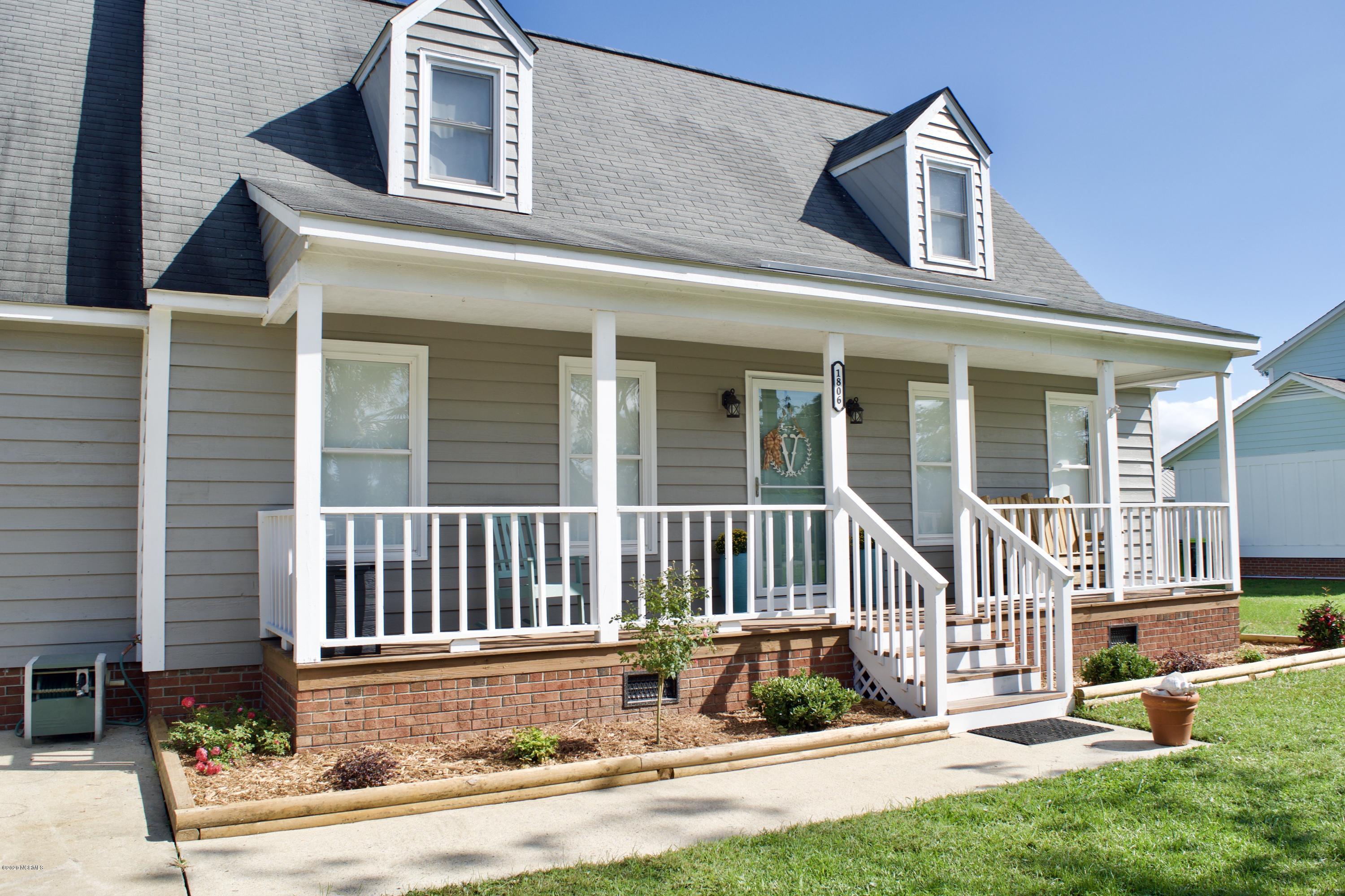 1806 Paulette Road Morehead City, NC 28557 - Photo 4 of 39 DSC-0300