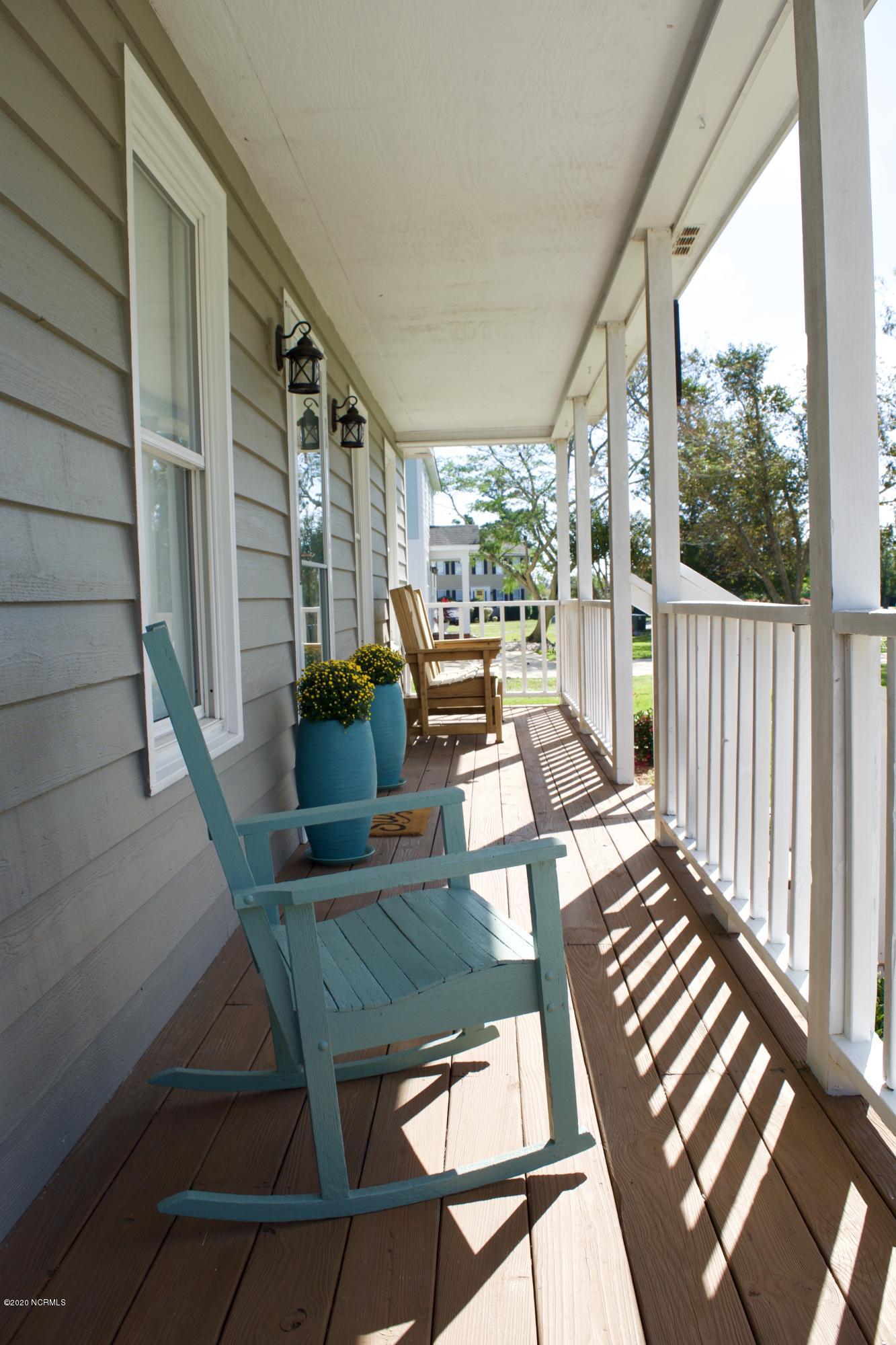 1806 Paulette Road Morehead City, NC 28557 - Photo 6 of 39 Comfy front porch