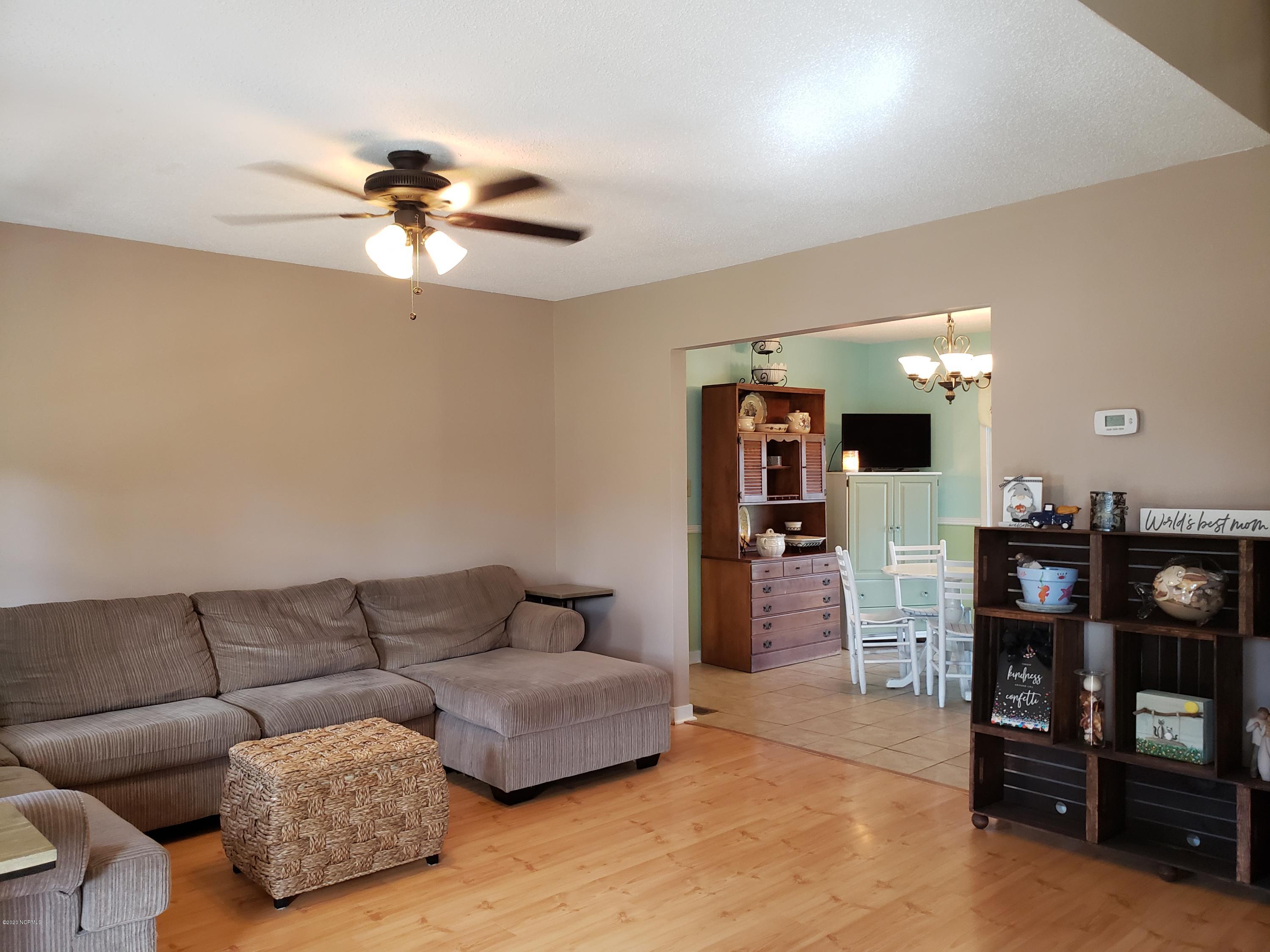1806 Paulette Road Morehead City, NC 28557 - Photo 8 of 39 Open living space when you enter the front door