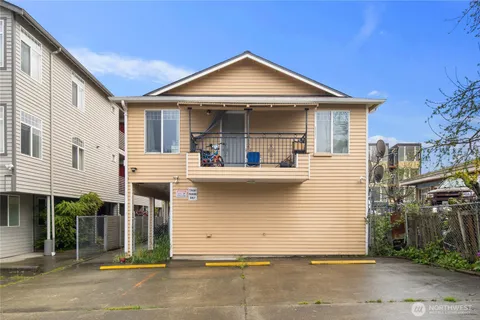 $950,000 | 3317 Claremont Avenue South, Seattle, WA 98144