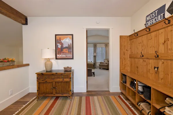 $1,725,000 | 1499 Forest Place, Mammoth Lakes, CA 93546
