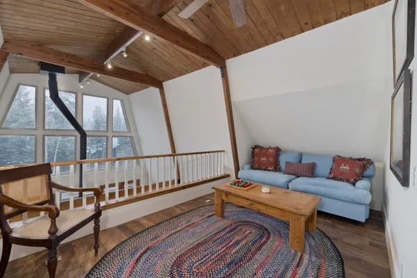 $1,725,000 | 1499 Forest Place, Mammoth Lakes, CA 93546