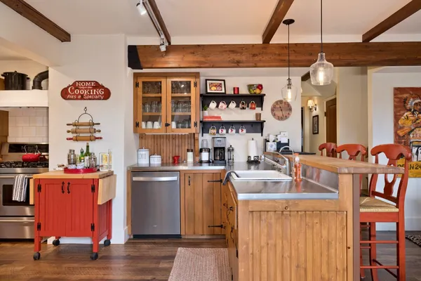 $1,725,000 | 1499 Forest Place, Mammoth Lakes, CA 93546