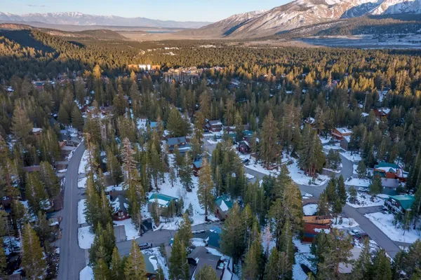 $1,725,000 | 1499 Forest Place, Mammoth Lakes, CA 93546