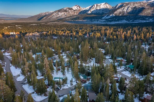 $1,725,000 | 1499 Forest Place, Mammoth Lakes, CA 93546