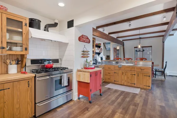 $1,725,000 | 1499 Forest Place, Mammoth Lakes, CA 93546