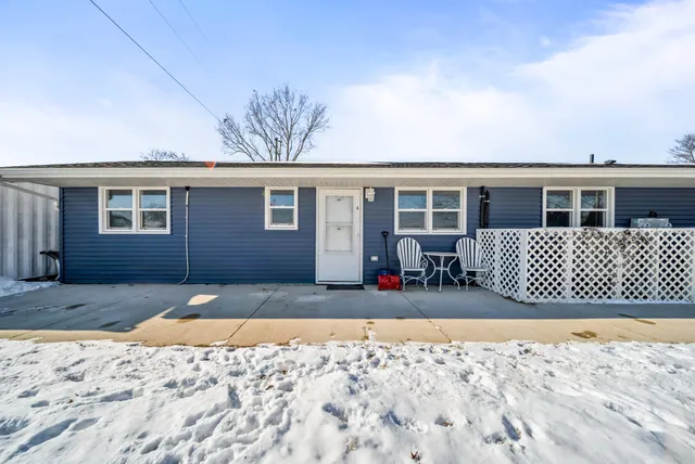 $268,100 | 70118 Highway 131, White Pigeon, MI 49099