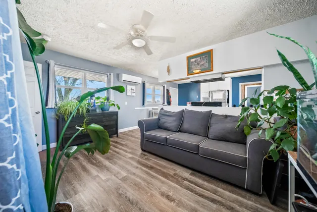 $268,100 | 70118 Highway 131, White Pigeon, MI 49099