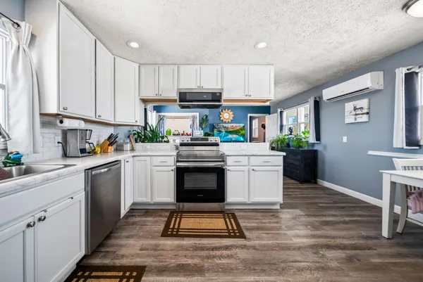 $254,000 | 70118 Highway 131, White Pigeon, MI 49099