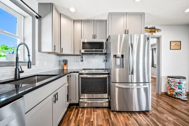 $268,100 | 70118 Highway 131, White Pigeon, MI 49099