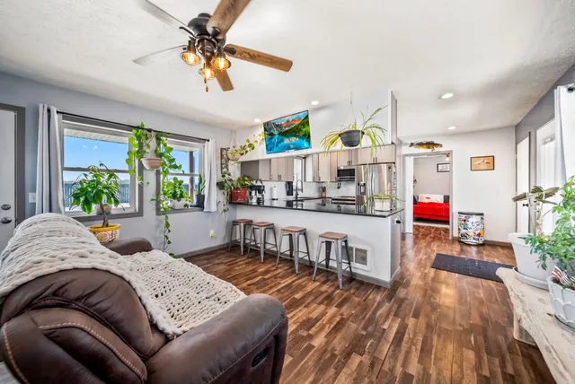 $268,100 | 70118 Highway 131, White Pigeon, MI 49099