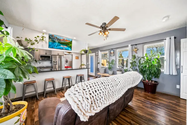 $268,100 | 70118 Highway 131, White Pigeon, MI 49099