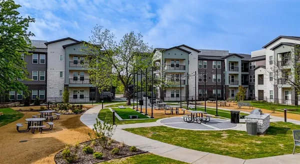 $1,304 | 4600 East McKinney Street, Unit 2309, Denton, TX 76208