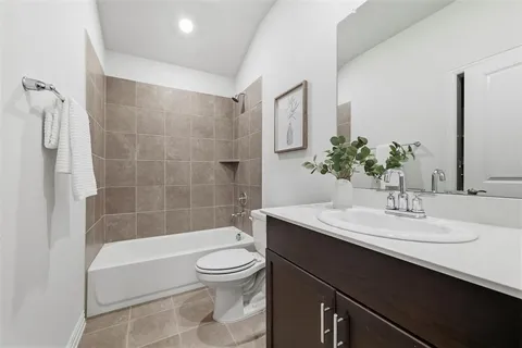 $435,000 | 10424 Colina Drive, Fort Worth, TX 76126