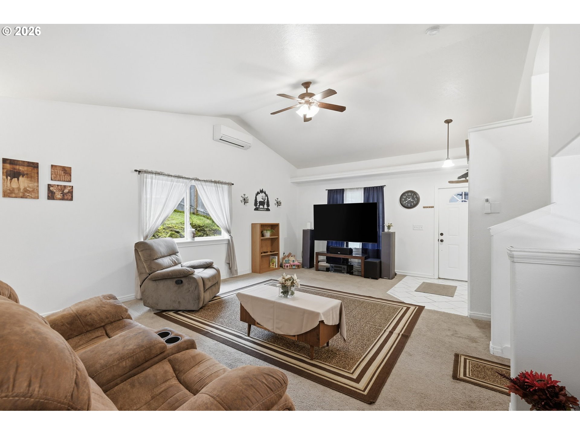 6842 Jessica Drive Springfield, OR 97478 - Photo 4 of 34