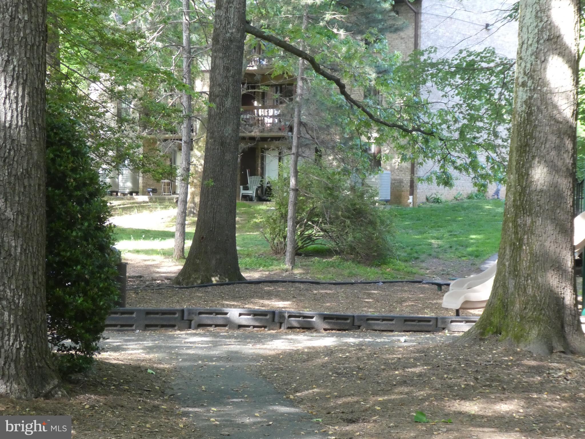 2220 Castle Rock Square, Unit 1B Reston, VA 20191 - Photo 30 of 36 Community Grounds