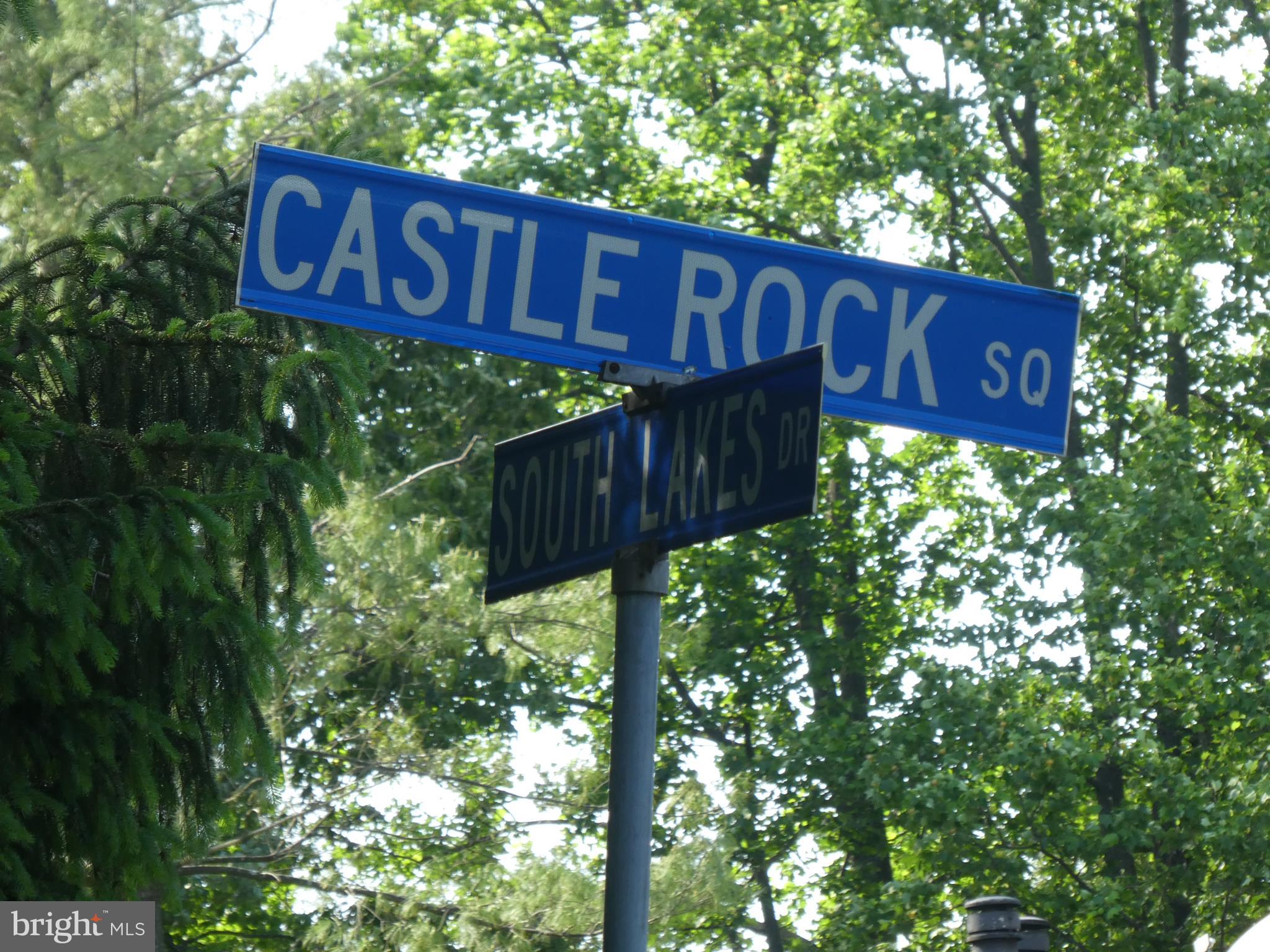 2220 Castle Rock Square, Unit 1B Reston, VA 20191 - Photo 32 of 36 From South Lakes Drive, enter Castle Rock Sq