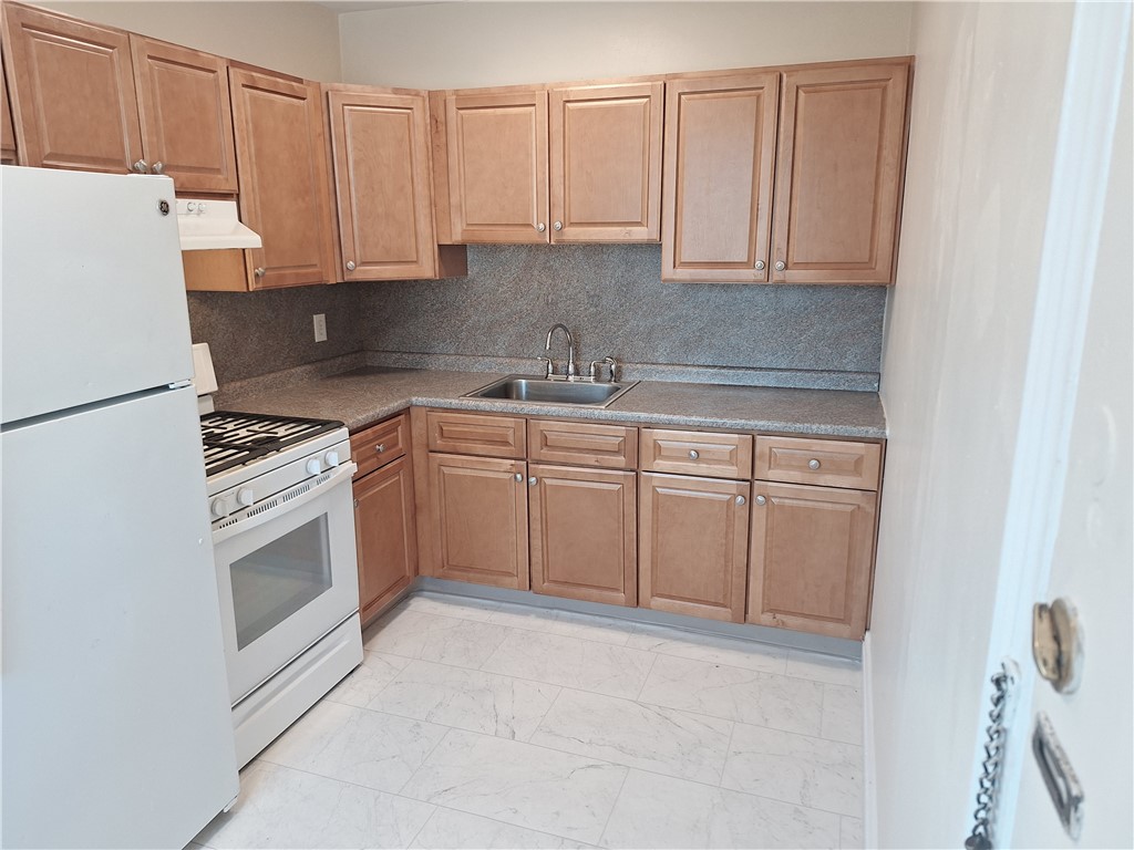 218 Waterman Street Providence, RI 02906 - Photo 3 of 7