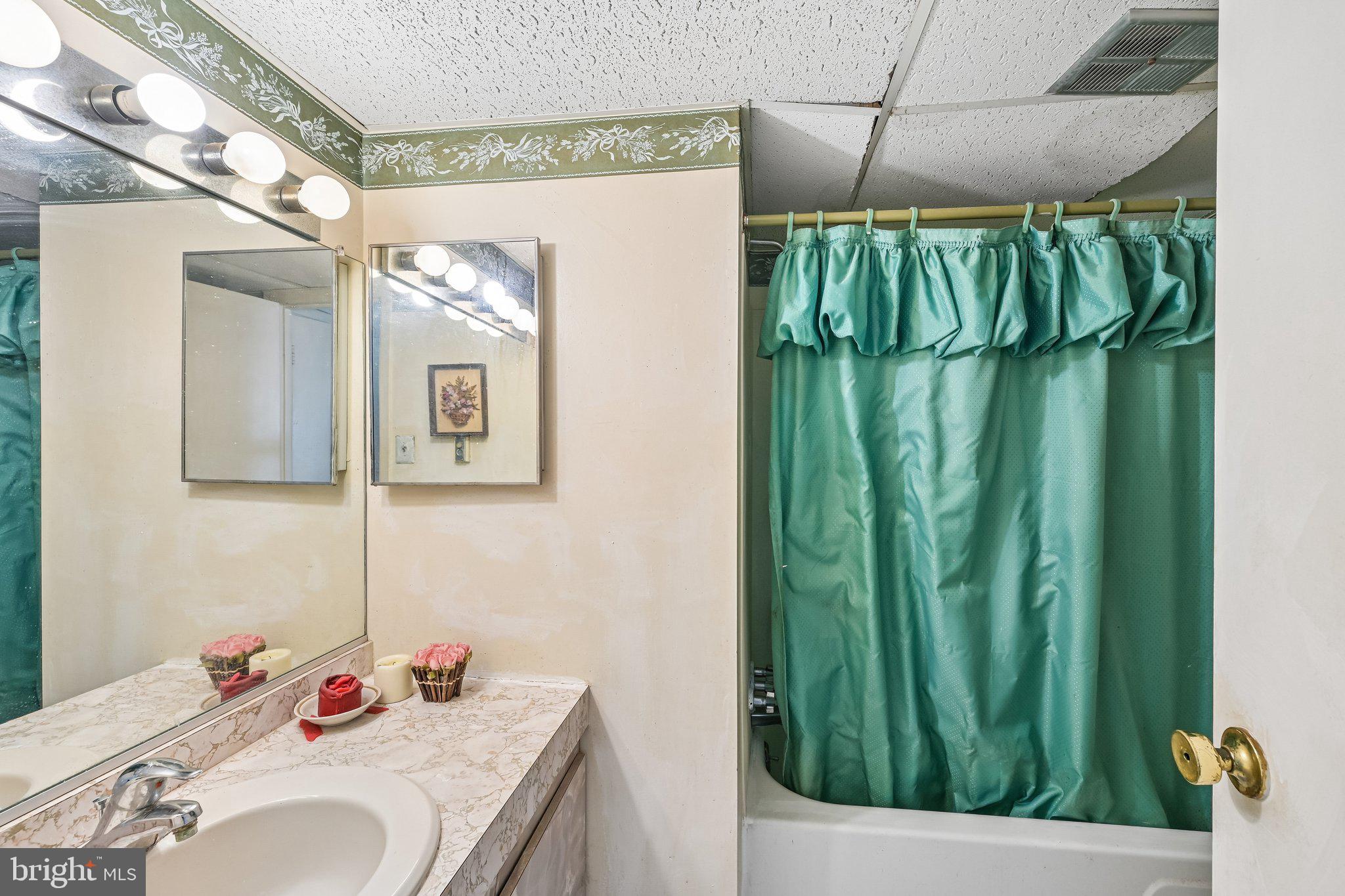 400 Glendale Road, Unit C31 Havertown, PA 19083 - Photo 16 of 28