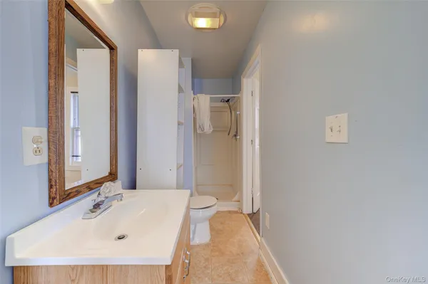 $2,000 | 82 Sprague Avenue, Middletown, NY 10940