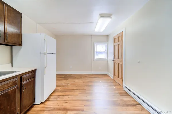 $2,000 | 82 Sprague Avenue, Middletown, NY 10940