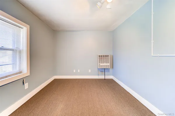 $2,000 | 82 Sprague Avenue, Middletown, NY 10940