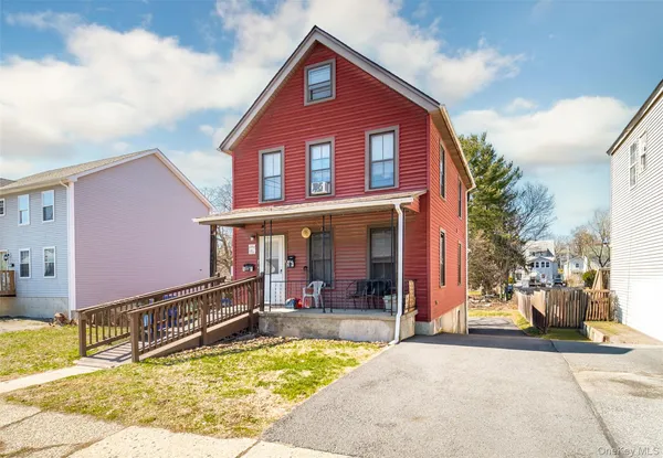 $2,000 | 82 Sprague Avenue, Middletown, NY 10940