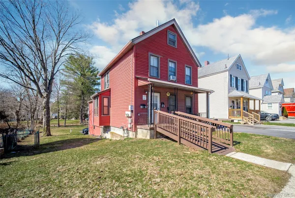 $2,000 | 82 Sprague Avenue, Middletown, NY 10940