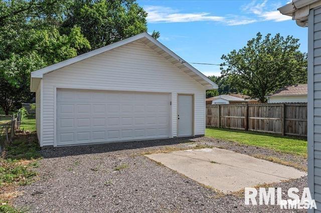 2510 East Keys Avenue Springfield, IL 62702 - Photo 30 of 31