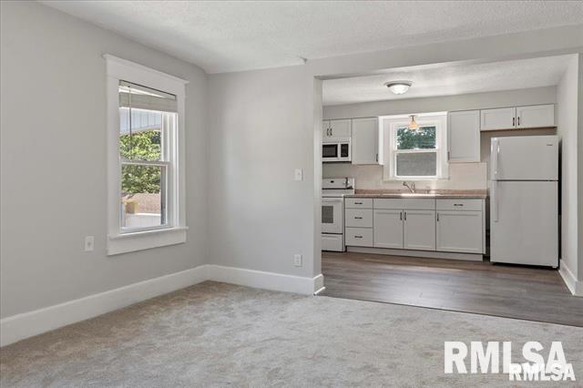 2510 East Keys Avenue Springfield, IL 62702 - Photo 4 of 31